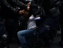 Lecornu niega que la policía tenga orden de enfrentar a estudiantes y Gobierno suspende granadas aturdidoras en Francia