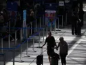 Jueza anula prohibición de visas de inmigrante impuesta por Trump a 75 países
