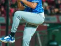 Adonis Medina se afianza en el béisbol tras superar sacrificios personales