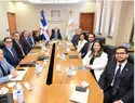 Valdez Albizu destaca avances en pagos electrónicos e inclusión financiera