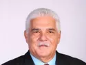 Fallece el periodista Claudio Concepción, decano de la crónica de arte en Santiago