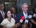 Abinader teme o no confía en la prensa dominicana de N. York