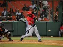 Leones hilvanan tercera victoria en fiesta de palos en el Micheli