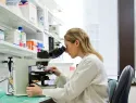 Nueva terapia reduce progresión del cáncer de próstata metastásico