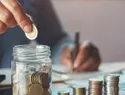 Cómo crear un fondo de emergencia con ingresos limitados, según una experta en finanzas