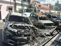Incendio en la Zona Colonial deja una familia sin hogar y varios vehículos calcinados