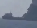 Petrolero es alcanzado por un proyectil y se incendia en el estrecho de Ormuz