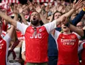 Reino Unido evalúa permitir el consumo de alcohol en los estadios de fútbol