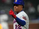 Juan Soto sale del partido Mets-Nacionales tras recibir pelotazo en la mano derecha