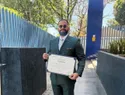 El Dr. Edgardo Mateo, neurocirujano, regresa para poner su formación al servicio de su gente