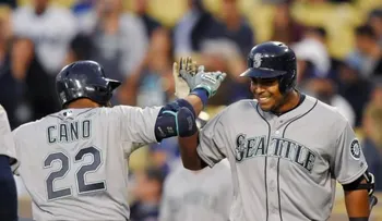 Robinson Canó y Nelscon Cruz disparan jonrones 