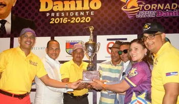 Cáceres y Méndez de Bonao campeones del Primer Torneo de Golf Empresarios y Amigos con Danilo