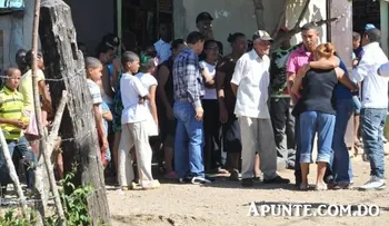 Matan a puñaladas y botellazo a un joven en Barahona 