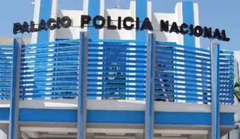 Policía apresa ocho personas acusadas de diversos delitos			
