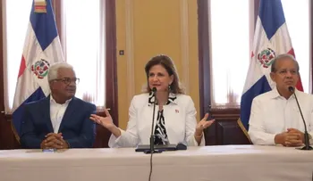 Raquel Peña inicia entrega del Bono Navideño a juntas de vecinos de todo el país
