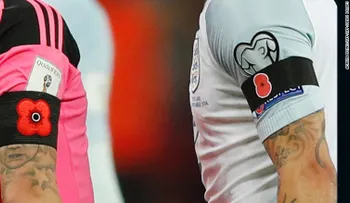 La FIFA multa a selecciones británicas por lucir amapolas en sus uniformes