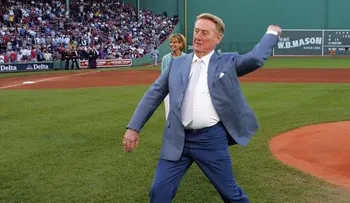 Scully: El mítico narrador durante 67 años con Dodgers, recibe gran homenaje