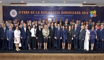 Inauguran II Foro de la Diplomacia Dominicana 2016