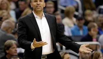 Bucks extienden por 3 años el contrato de entregador Kidd