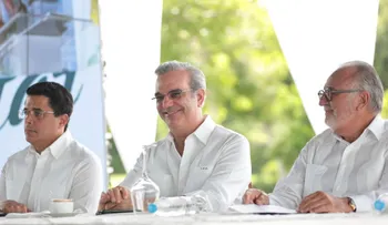 Presidente Abinader asiste a inauguración de Hotel Secrets Tides y complejo de apartamentos en Punta Cana
