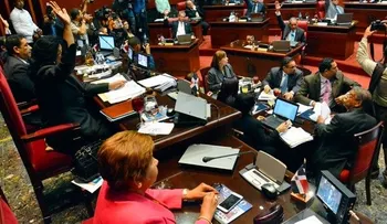 Senadores votan por convocatoria Asamblea Nacional Revisora para modificar la Constitución 