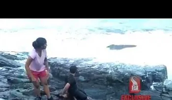 IMAGENES FUERTES : Un turista muere succionado tras ser arrastrado por una fuerte ola 