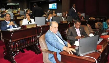 Proyecto busca sacar del Panteón Nacional a Pedro Santana