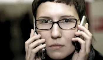 Uso excesivo de celulares aumenta riesgo de cáncer