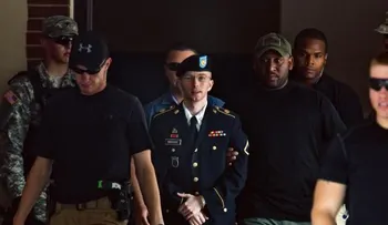 AI pide a Obama que conmute la pena de Manning y lo libere inmediatamente