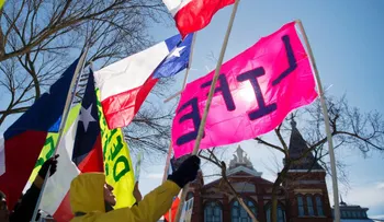 Corte Suprema de EE.UU. deroga ley que limitaría acceso a abortos seguros en Texas