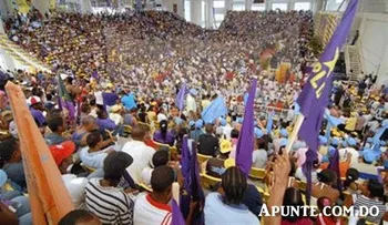 El 14 de abril del 2007: Leonel dice que a Danilo Medina sólo le quedan 22 días en el PLD