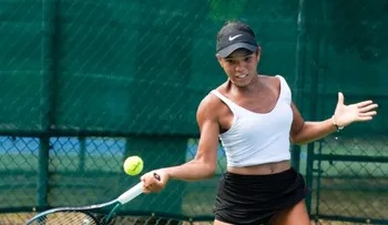 Julianny De La Cruz reaches singles and doubles finals at Copa Mangú J60 tennis tournament