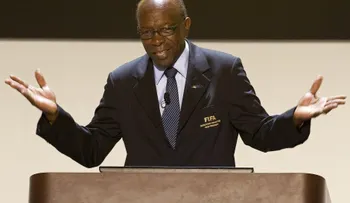 La FIFA suspende de por vida a Jack Warner