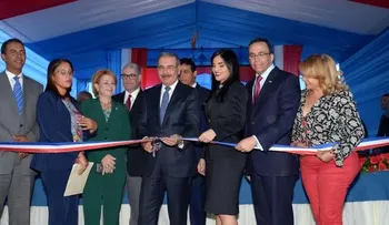 Presidente Medina entrega una estancia infantil y cuatro centros educativos 