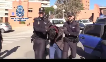 Un hombre caníbal se come a su propia madre junto a su perro 