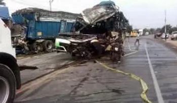 Mujer y niño mueren al estallar camioneta en California