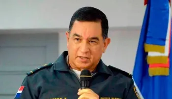 Director PN recibe ácidas críticas y les dicen "hasta del mal que va a morir"; luego se disculpó con las madres solteras