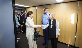 Vicepresidenta Raquel Peña regresa al país tras representar a la RD en misa de inicio del pontificado de León XIV