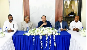 Ministro de Salud, Víctor Atallah supervisa programas de salud en San Cristóbal