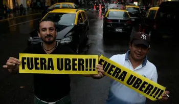 Argentina bloquea tarjetas de crédito para pagar Uber
