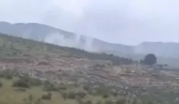 Video: Una nube de marihuana cubre el cielo de una localidad albanesa