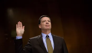 El ex director del FBI James Comey acepta declarar en una audiencia pública del Senado de EEUU