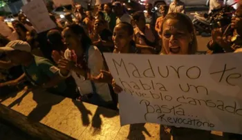 Oposición venezolana llama a pueblo a "rebelarse" ante convocatoria de Maduro