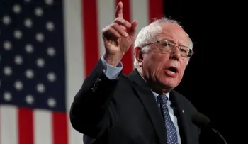 Bernie Sanders propone seguro médico universal en EEUU