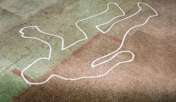 Joven muere al deslizarse moto que conducía  