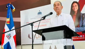 García Fermín llama a estudiantes a convertirse en entes de cambio para profundizar desarrollo RD