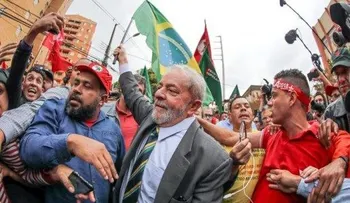 Lula da Silva no se entrega y desafía la orden judicial