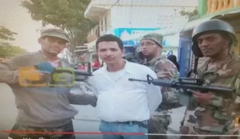 Denuncian policías golpean joven por comparsa de â??El Chapoâ? en Santiago