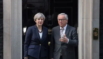 May promete que será "terriblemente difícil" durante las negociaciones del brexit
