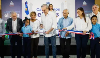 Abinader inaugura dos escuelas para 1,600 estudiantes y un Caipi para 250 niños(as) en SDN